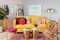 Adorable Colorful Pillow Ideas For Cozy Living Room 43