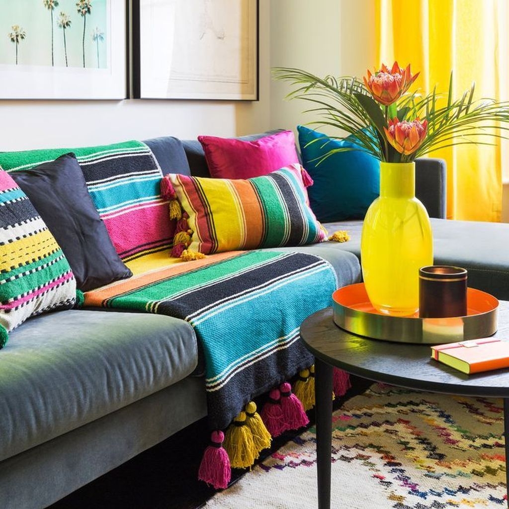 Adorable Colorful Pillow Ideas For Cozy Living Room 46