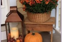 Easy And Simple Fall Porch Decoration Ideas You Must Try 01