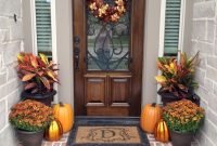 Easy And Simple Fall Porch Decoration Ideas You Must Try 03