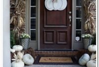 Easy And Simple Fall Porch Decoration Ideas You Must Try 08