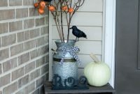 Easy And Simple Fall Porch Decoration Ideas You Must Try 13