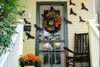 Easy And Simple Fall Porch Decoration Ideas You Must Try 17