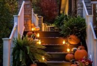 Easy And Simple Fall Porch Decoration Ideas You Must Try 38