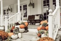 Easy And Simple Fall Porch Decoration Ideas You Must Try 49