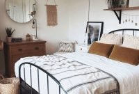 Fabulous DIY Small Bedroom Decoration Ideas On A Budget 13