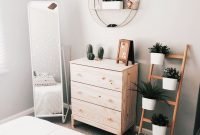 Minimalist Bedroom Decoration Ideas That Looks More Cool 10