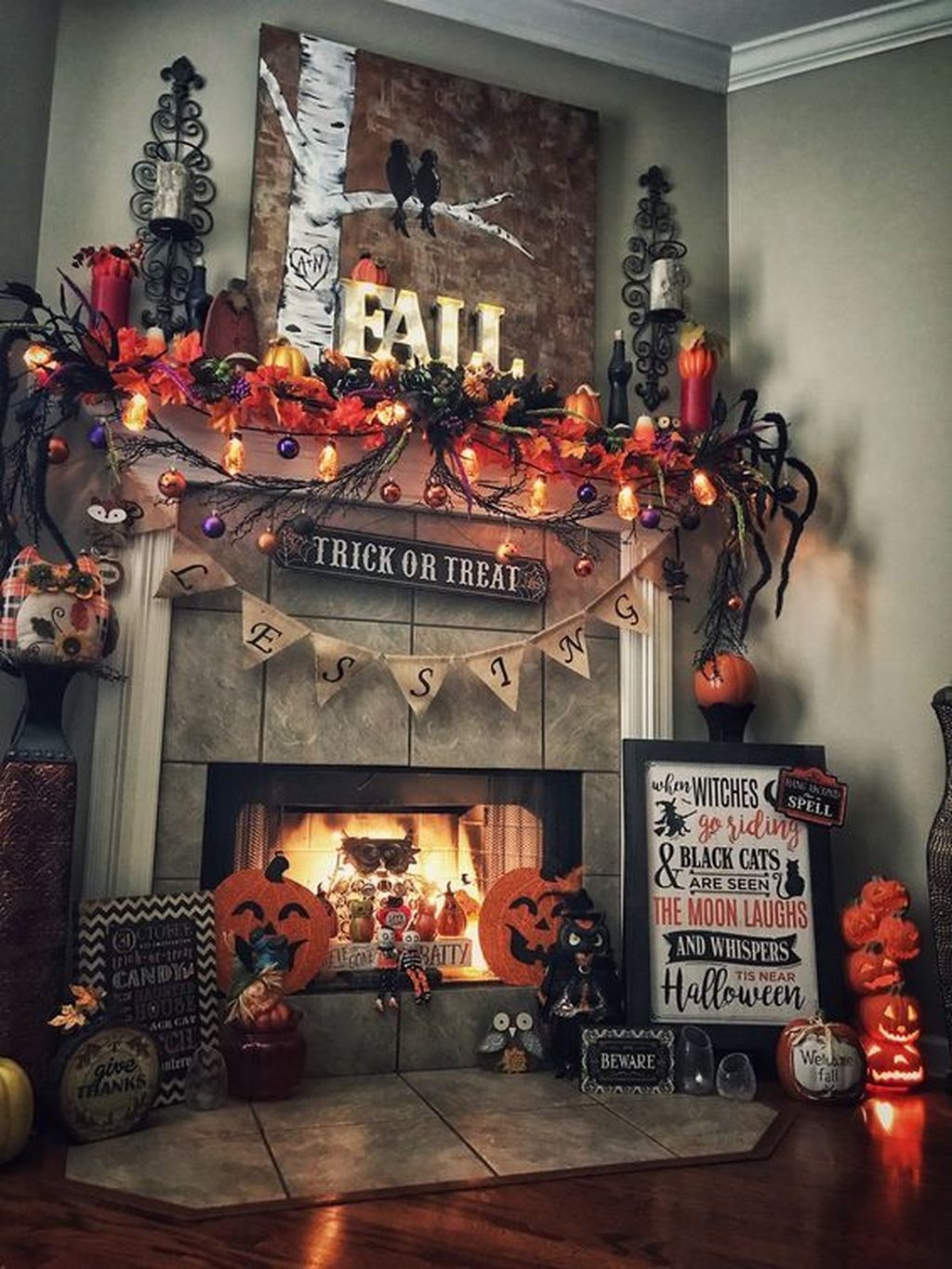 Spooktacular Halloween Mantel Decoration To Scare Away Your Guests 49