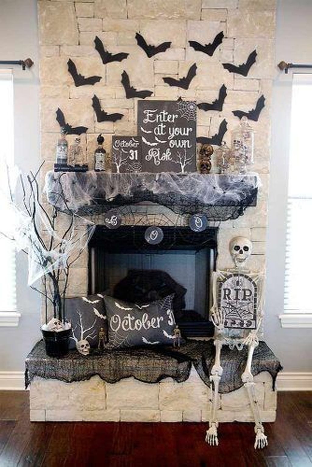 Spooky Home Decoration Ideas To Celebrate Halloween 37