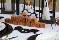 Astonishing Halloween Table Decoration That Perfect For This Year 24
