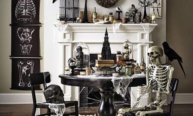 30+ Boo-tiful Halloween Dining Room Decorating Ideas