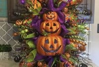 Creative DIY Halloween Wreath Design For The Thriller Night 17