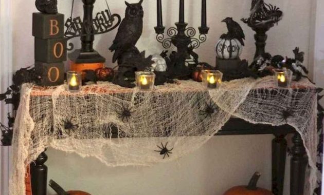 30+ Creepy Halloween Home Decor Ideas That Will Spook Your Guests ...