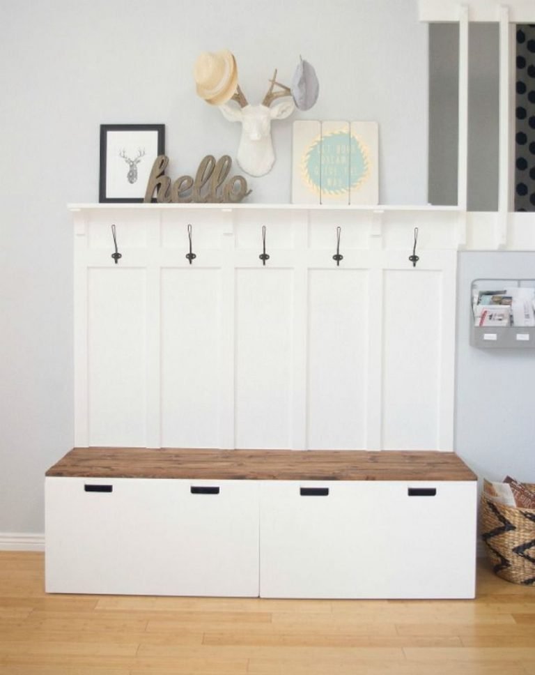 Easy DIY Mudroom Bench Ideas For Inspiration 09 – LOVAHOMY