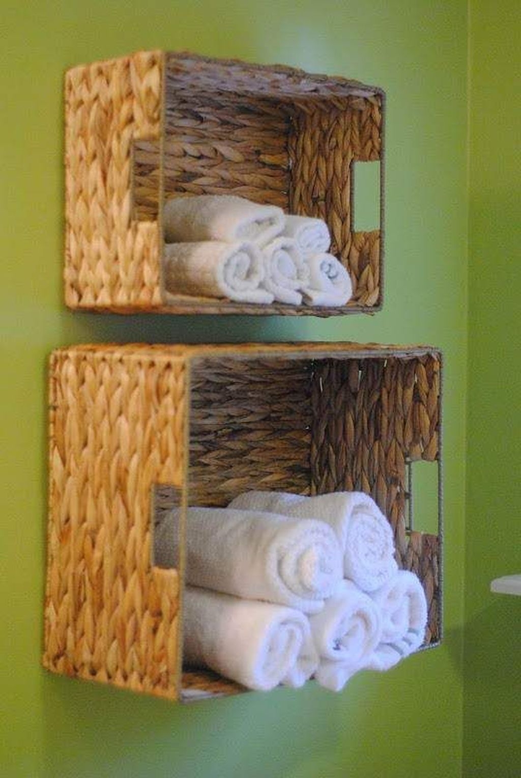 Inspiring Bathroom Decoration Ideas With Wooden Storage 41