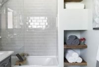 Inspiring Bathroom Decoration Ideas With Wooden Storage 42