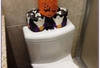 Scary Halloween Decorating Ideas For Your Bathroom 44