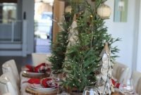 Adorable Christmas Table Setting Ideas You'll Want To Copy 02