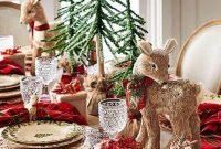 Adorable Christmas Table Setting Ideas You'll Want To Copy 03