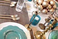Adorable Christmas Table Setting Ideas You'll Want To Copy 06