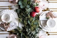 Adorable Christmas Table Setting Ideas You'll Want To Copy 18