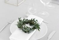 Adorable Christmas Table Setting Ideas You'll Want To Copy 34