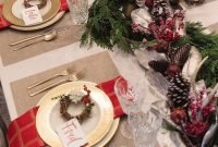 Adorable Christmas Table Setting Ideas You'll Want To Copy 37
