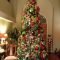 Amazing Red And White Christmas Tree Decoration Ideas 06