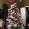 Amazing Red And White Christmas Tree Decoration Ideas 12