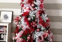 Amazing Red And White Christmas Tree Decoration Ideas 24
