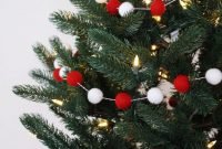 Amazing Red And White Christmas Tree Decoration Ideas 26