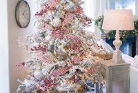 Amazing Red And White Christmas Tree Decoration Ideas 35