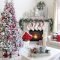 Amazing Red And White Christmas Tree Decoration Ideas 36