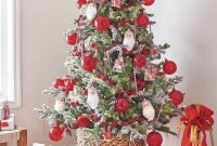 Amazing Red And White Christmas Tree Decoration Ideas 45