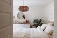 Astonishing White Bedroom Decoration That Will Inspire You 06