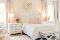 Astonishing White Bedroom Decoration That Will Inspire You 21