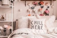 Astonishing White Bedroom Decoration That Will Inspire You 22