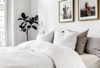 Astonishing White Bedroom Decoration That Will Inspire You 41