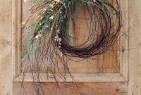 Beautiful DIY Winter Wreath To Place It On Your Door 02
