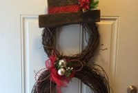 Beautiful DIY Winter Wreath To Place It On Your Door 03