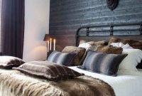 Best Master Bedroom Decoration Ideas For Winter 19