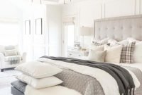 Best Master Bedroom Decoration Ideas For Winter 23