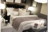 Best Master Bedroom Decoration Ideas For Winter 30