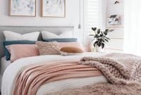 Best Master Bedroom Decoration Ideas For Winter 39