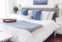 Best Master Bedroom Decoration Ideas For Winter 44