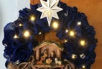Cool Christma Wreath You Can Choice For Your Door Decorate 13