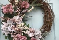 Cool Christma Wreath You Can Choice For Your Door Decorate 19