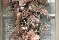 Cool Christma Wreath You Can Choice For Your Door Decorate 22