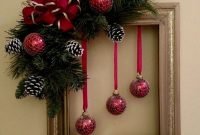 Cool Christma Wreath You Can Choice For Your Door Decorate 26