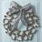 Cool Christma Wreath You Can Choice For Your Door Decorate 34